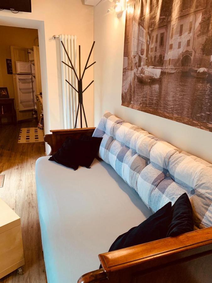 Il Borghetto Di Torno Apartment Bagian luar foto