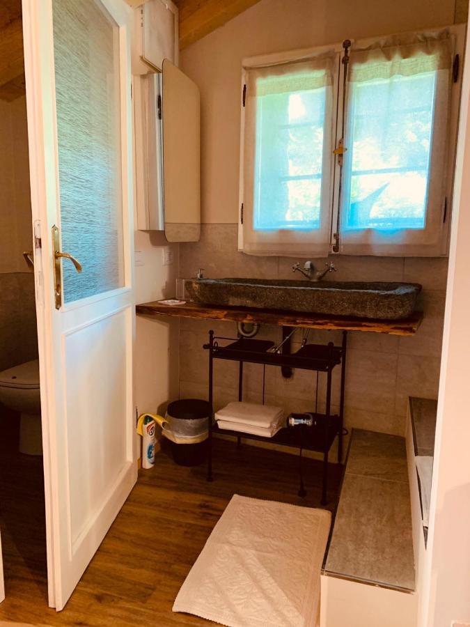Il Borghetto Di Torno Apartment Bagian luar foto