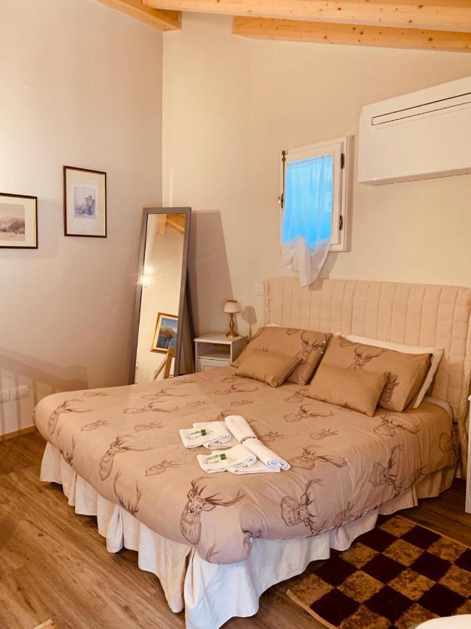 Il Borghetto Di Torno Apartment Bagian luar foto