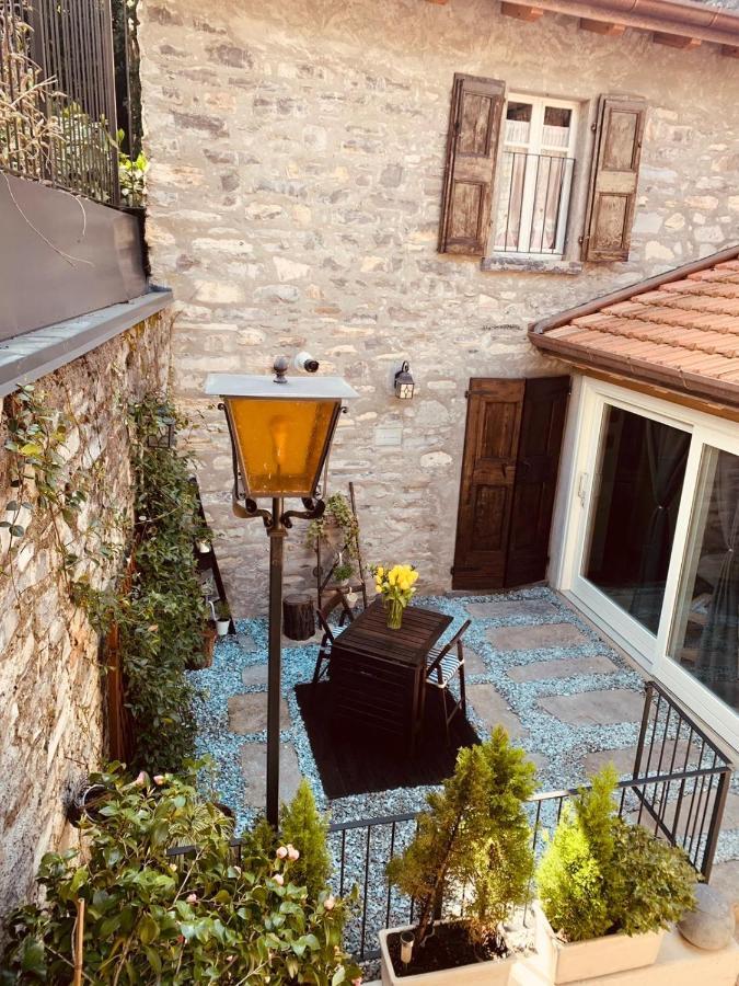 Il Borghetto Di Torno Apartment Bagian luar foto