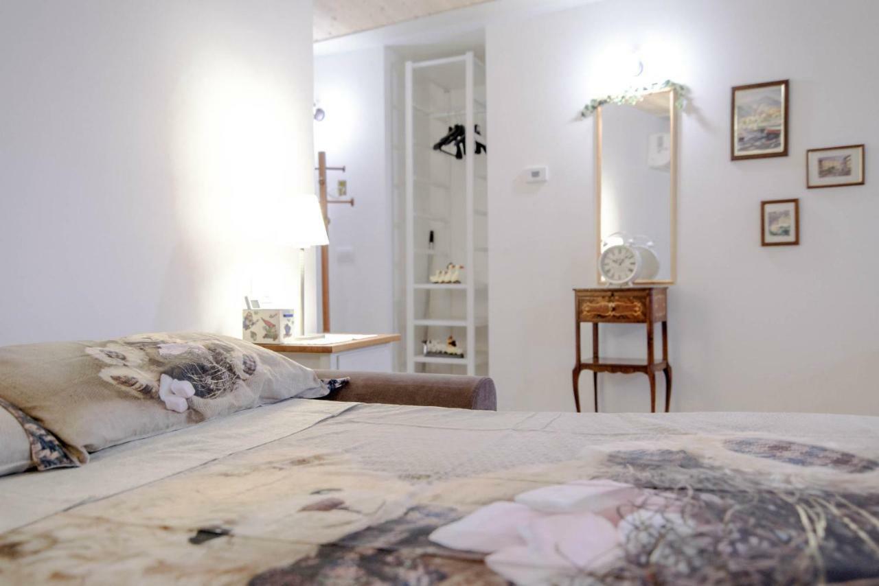 Il Borghetto Di Torno Apartment Bagian luar foto