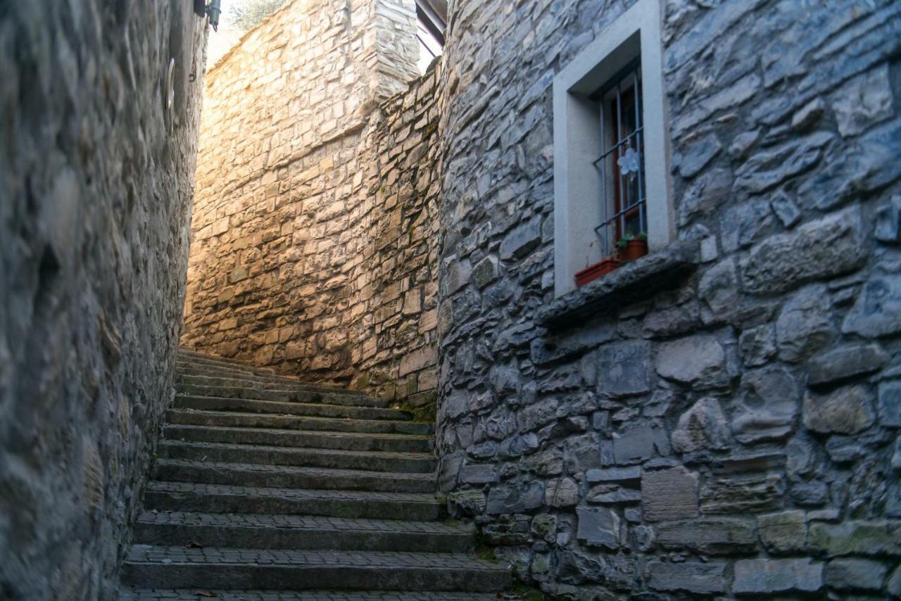 Il Borghetto Di Torno Apartment Bagian luar foto