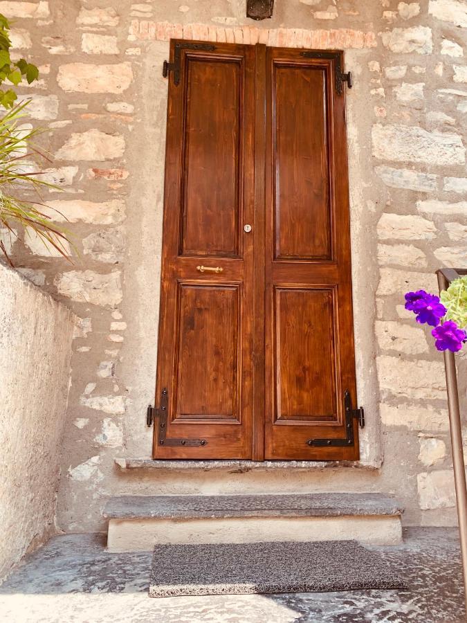 Il Borghetto Di Torno Apartment Bagian luar foto