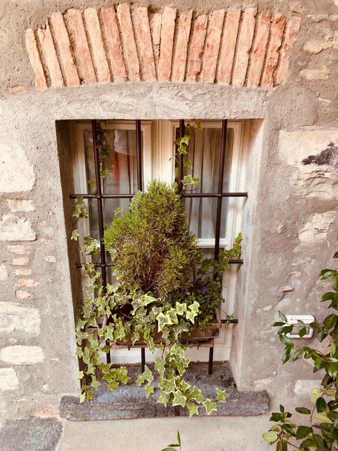 Il Borghetto Di Torno Apartment Bagian luar foto